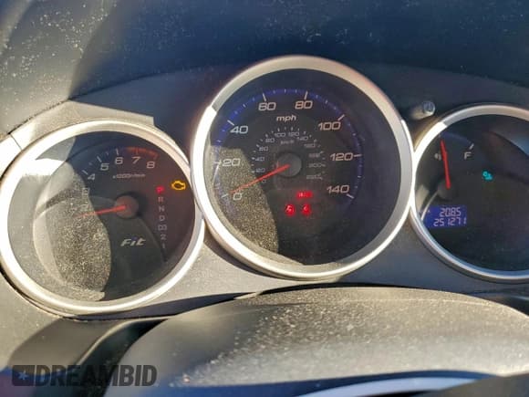 ✅ 2007 Honda Fit • VIN: JHMGD384X7S049067 • Лот: 93898075. Опубликован ранее на Copart с пробегом 251 271 миль. Бесплатный доступ к архиву аукционных продаж из США и подробный отчёт об истории автомобиля на DreamBid. Изображение 9.