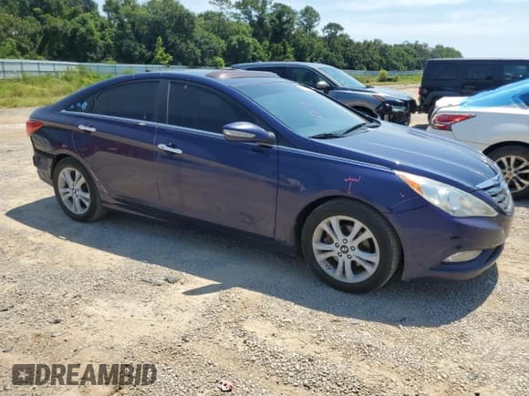 ✅ 2011 Hyundai Sonata SE • VIN: 5NPEC4AC6BH117990 • Lot: 70538945. Listed on Copart with 110,981 mi. Free auction sales archive from the USA and detailed vehicle history report at DreamBid. Image 4.