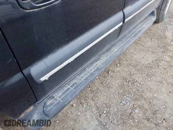 ✅ 2002 Chevrolet Suburban LT • VIN: 3GNFK16Z92G251346 • Lot: 41966201. Wystawiony na IAAI z przebiegiem 362 492 mil. Bezpłatny archiwum sprzedaży aukcyjnych z USA i szczegółowy raport historii pojazdu na DreamBid. Zdjęcie 16.