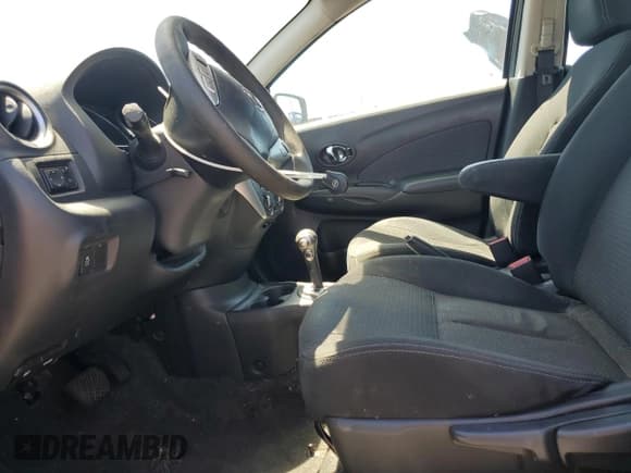 ✅ 2016 Nissan Versa S • VIN: 3N1CN7AP6GL840268 • Lot: 55103695. Wystawiony na Copart z przebiegiem 106 331 mil. Bezpłatny archiwum sprzedaży aukcyjnych z USA i szczegółowy raport historii pojazdu na DreamBid. Zdjęcie 7.