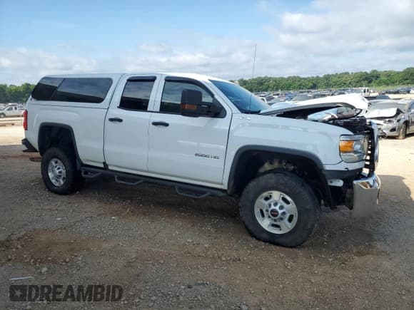 ✅ 2017 GMC Sierra 2500HD • VIN: 1GT22REG0HZ205760 • Лот: 58803375. Опубликован ранее на Copart с пробегом 239 689 миль. Бесплатный доступ к архиву аукционных продаж из США и подробный отчёт об истории автомобиля на DreamBid. Изображение 4.