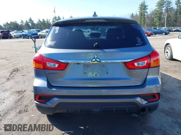 2018 Mitsubishi Outlander SE с VIN JA4AR3AW4JZ034691, выставлен на аукционе IAAI как лот 42004538 с пробегом 130 617 миль миль и . История ставок и продаж доступна на DreamBid. Изображение 17.