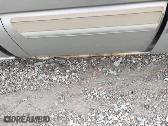 2003 Chevrolet Silverado 1500 LS с VIN 2GCEC19X731325983, выставлен на аукционе IAAI как лот 41482990 с пробегом 149 924 миль миль и . История ставок и продаж доступна на DreamBid. Изображение 12.