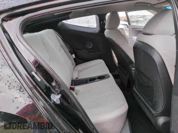 ✅ 2013 Hyundai Veloster w/Gray Int • VIN: KMHTC6AD6DU133879 • Lot: 82449434. Wystawiony na Copart z przebiegiem 195 077 mil. Bezpłatny archiwum sprzedaży aukcyjnych z USA i szczegółowy raport historii pojazdu na DreamBid. Zdjęcie 10.