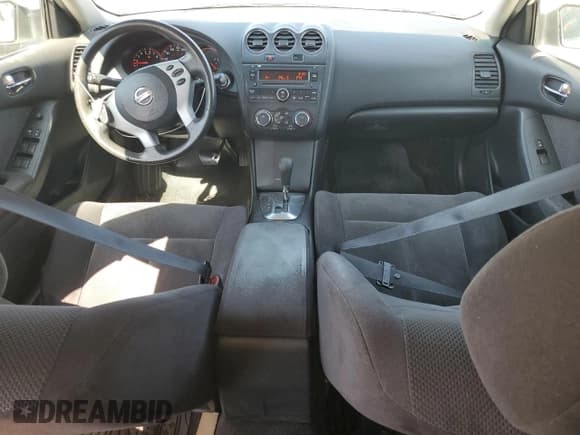 ✅ 2009 Nissan Altima S • VIN: 1N4AL21E39C124735 • Lot: 68182365. Listed on Copart with 237,584 mi. Free auction sales archive from the USA and detailed vehicle history report at DreamBid. Image 8.