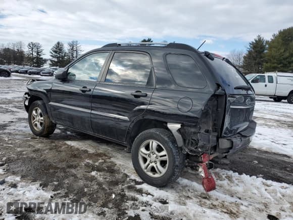 ✅ 2008 Kia Sportage LX • VIN: KNDJF723487495213 • Lot: 88321525. Wystawiony na Copart z przebiegiem 149 774 mil. Bezpłatny archiwum sprzedaży aukcyjnych z USA i szczegółowy raport historii pojazdu na DreamBid. Zdjęcie 2.