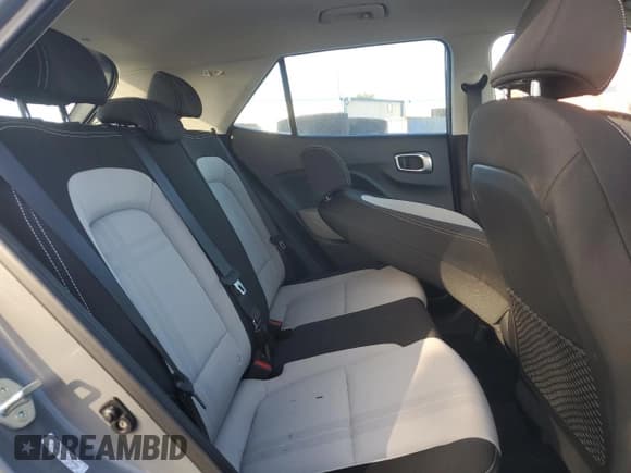 ✅ 2021 Hyundai Venue SEL • VIN: KMHRC8A34MU105902 • Lot: 51928975. Listed on Copart with 33,308 mi. Free auction sales archive from the USA and detailed vehicle history report at DreamBid. Image 11.