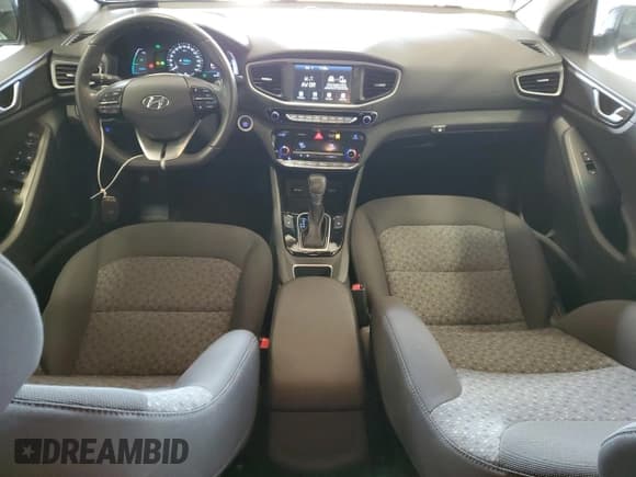 ✅ 2019 Hyundai Ioniq SEL • VIN: KMHC75LC5KU119780 • Lot: 83339434. Wystawiony na Copart z przebiegiem 107 197 mil. Bezpłatny archiwum sprzedaży aukcyjnych z USA i szczegółowy raport historii pojazdu na DreamBid. Zdjęcie 8.