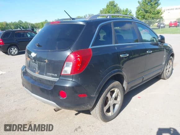 ✅ 2013 Chevrolet Captiva Sport LT • VIN: 3GNAL3EK7DS574821 • Lot: 42295328. Wystawiony na IAAI z przebiegiem 132 589 mil. Bezpłatny archiwum sprzedaży aukcyjnych z USA i szczegółowy raport historii pojazdu na DreamBid. Zdjęcie 4.