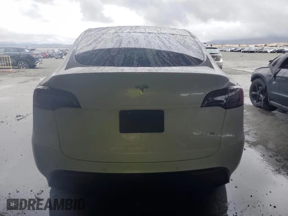 ✅ 2022 Tesla Model Y Long Range • VIN: 7SAYGDEE4NA015233 • Lot: 86553295. Listed on Copart with 38,106 mi. Free auction sales archive from the USA and detailed vehicle history report at DreamBid. Image 6.