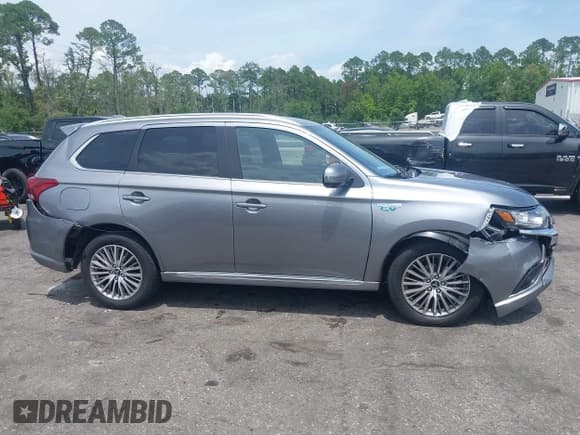 ✅ 2022 Mitsubishi Outlander SEL • VIN: JA4J2VA71NZ026708 • Lot: 42693815. Listed on IAAI with 121,360 mi. Free auction sales archive from the USA and detailed vehicle history report at DreamBid. Image 13.