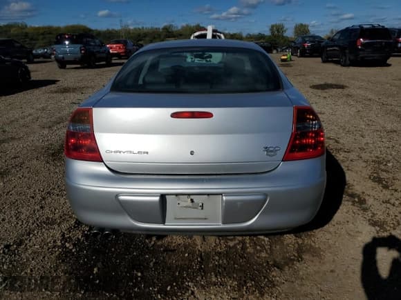 ✅ 2001 Chrysler 300M M • VIN: 2C3AE66GX1H699202 • Lot: 89663205. Wystawiony na Copart z przebiegiem 190 555 mil. Bezpłatny archiwum sprzedaży aukcyjnych z USA i szczegółowy raport historii pojazdu na DreamBid. Zdjęcie 6.