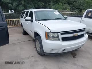 ✅ 2011 Chevrolet Suburban LS • VIN: 1GNSCHE02BR385445 • Лот: 42659783. Опубликован ранее на IAAI с пробегом 234 583 миль. Бесплатный доступ к архиву аукционных продаж из США и подробный отчёт об истории автомобиля на DreamBid. Изображение 1.
