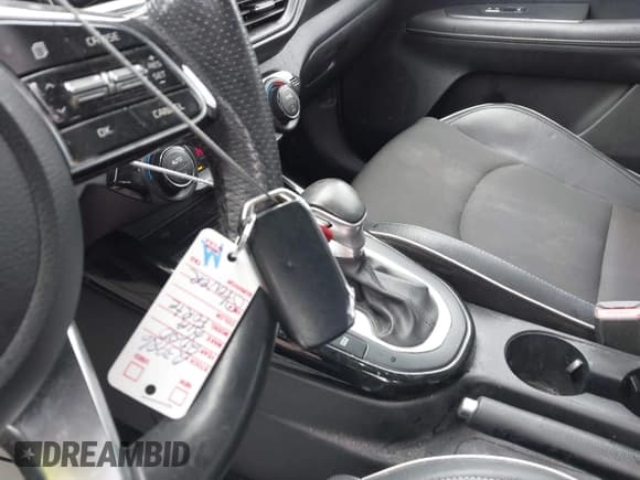 ✅ 2020 Kia Forte GT-Line • VIN: 3KPF34AD7LE137426 • Lot: 43793757. Wystawiony na IAAI z przebiegiem 45 840 mil. Bezpłatny archiwum sprzedaży aukcyjnych z USA i szczegółowy raport historii pojazdu na DreamBid. Zdjęcie 11.