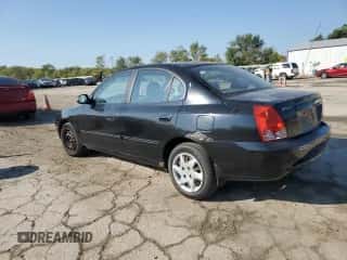 2004 Hyundai Elantra GLS z VIN KMHDN46D34U807515, wystawiony jako Copart lot #72676224 z przebiegiem 66 584 mil mil oraz Czysty tytuł • Clean title. Historia ofert i sprzedaży dostępna na DreamBid. Obrazek 2.