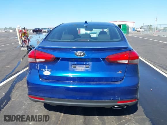 ✅ 2017 Kia Forte S • VIN: 3KPFL4A7XHE079295 • Lot: 43103666. Listed on IAAI with 65,935 mi. Free auction sales archive from the USA and detailed vehicle history report at DreamBid. Image 16.