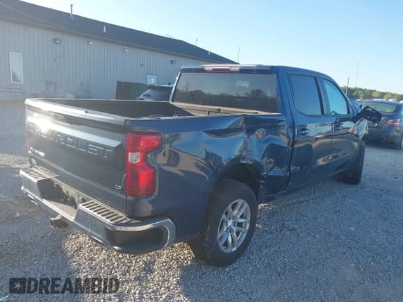 ✅ 2019 Chevrolet Silverado 1500 LT • VIN: 1GCUYDED4KZ136983 • Lot: 43057619. Wystawiony na IAAI z przebiegiem 91 824 mil. Bezpłatny archiwum sprzedaży aukcyjnych z USA i szczegółowy raport historii pojazdu na DreamBid. Zdjęcie 4.