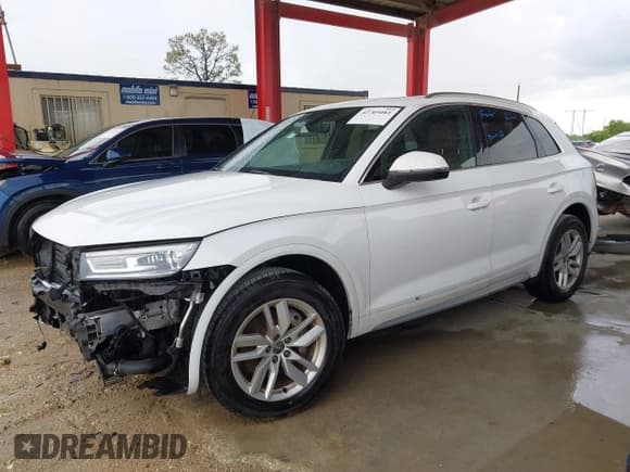 ✅ 2020 Audi Q5 Premium • VIN: WA1ANAFY0L2024021 • Lot: 42705081. Wystawiony na IAAI z przebiegiem 127 510 mil. Bezpłatny archiwum sprzedaży aukcyjnych z USA i szczegółowy raport historii pojazdu na DreamBid. Zdjęcie 15.