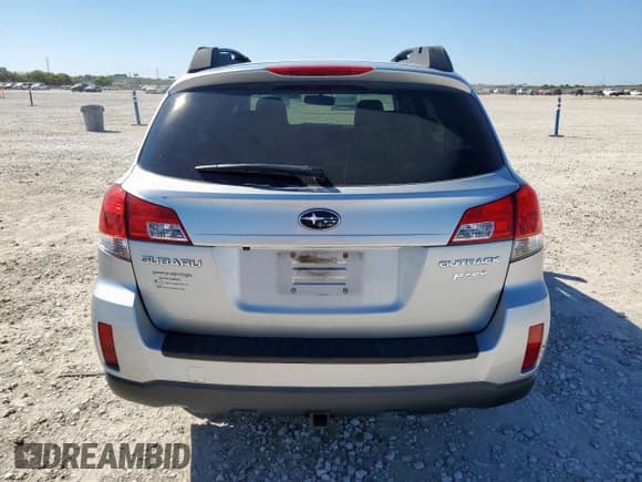 ✅ 2013 Subaru Outback Premium • VIN: 4S4BRBGCXD3220112 • Лот: 90071555. Опубликован ранее на Copart с пробегом 140 984 миль. Бесплатный доступ к архиву аукционных продаж из США и подробный отчёт об истории автомобиля на DreamBid. Изображение 6.