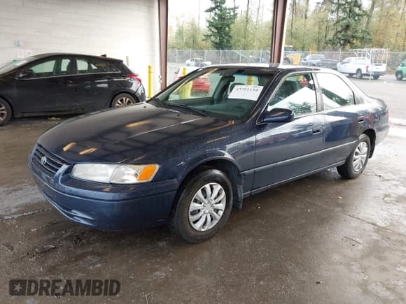 ✅ 1998 Toyota Camry LE • VIN: JT2BG22K5W0216460 • Лот: 43701134. Опубликован ранее на IAAI с пробегом 215 202 миль. Бесплатный доступ к архиву аукционных продаж из США и подробный отчёт об истории автомобиля на DreamBid. Изображение 17.