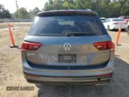 ✅ 2020 Volkswagen Tiguan SE • VIN: 3VV2B7AX3LM162795 • Lot: 84210775. Wystawiony na Copart z przebiegiem 119 551 mil. Bezpłatny archiwum sprzedaży aukcyjnych z USA i szczegółowy raport historii pojazdu na DreamBid. Zdjęcie 6.