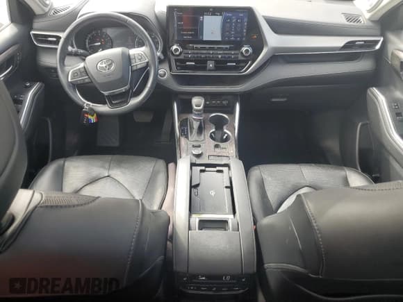 ✅ 2020 Toyota Highlander Platinum • VIN: 5TDFZRBH8LS045678 • Лот: 86235715. Опубликован ранее на Copart с пробегом 81 512 миль. Бесплатный доступ к архиву аукционных продаж из США и подробный отчёт об истории автомобиля на DreamBid. Изображение 8.