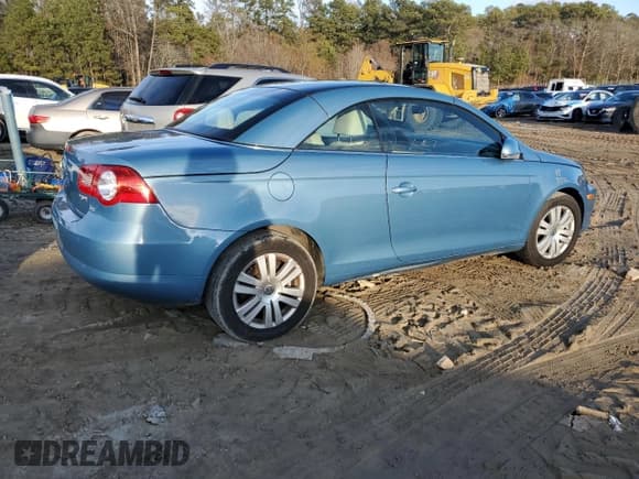 ✅ 2008 Volkswagen Eos Turbo • VIN: WVWAA71F88V039298 • Lot: 85330954. Wystawiony na Copart z przebiegiem 74 705 mil. Bezpłatny archiwum sprzedaży aukcyjnych z USA i szczegółowy raport historii pojazdu na DreamBid. Zdjęcie 3.