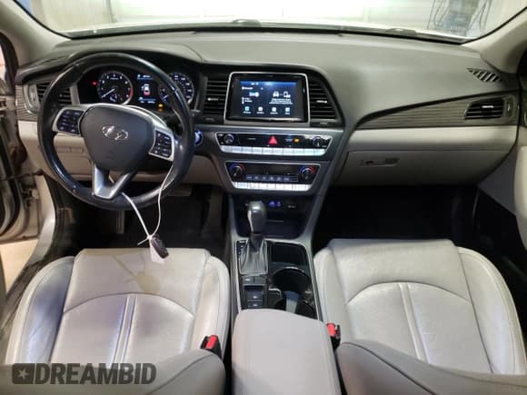 ✅ 2019 Hyundai Sonata SEL • VIN: 5NPE34AF3KH818738 • Лот: 47575873. Опубликован ранее на Copart с пробегом 42 592 миль. Бесплатный доступ к архиву аукционных продаж из США и подробный отчёт об истории автомобиля на DreamBid. Изображение 8.