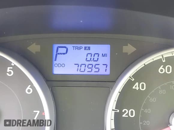 ✅ 2010 Hyundai Accent GLS • VIN: KMHCN4AC8AU490014 • Лот: 42555618. Опубликован ранее на IAAI с пробегом 70 957 миль. Бесплатный доступ к архиву аукционных продаж из США и подробный отчёт об истории автомобиля на DreamBid. Изображение 15.