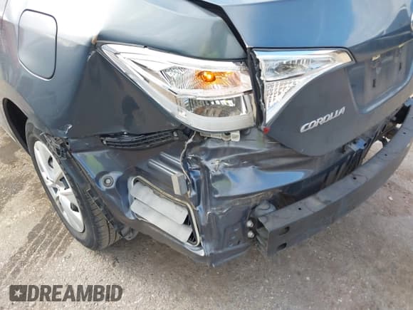 ✅ 2017 Toyota Corolla SE • VIN: 5YFBURHE6HP629412 • Lot: 43484694. Listed on IAAI with 82,917 mi. Free auction sales archive from the USA and detailed vehicle history report at DreamBid. Image 6.