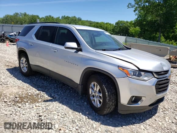 ✅ 2019 Chevrolet Traverse LT Cloth • VIN: 1GNEVGKW0KJ151183 • Lot: 60988104. Wystawiony na Copart z przebiegiem 82 431 mil. Bezpłatny archiwum sprzedaży aukcyjnych z USA i szczegółowy raport historii pojazdu na DreamBid. Zdjęcie 4.