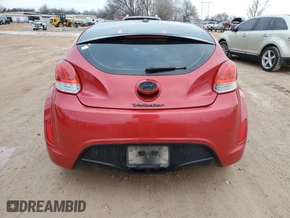 ✅ 2013 Hyundai Veloster w/Black Int • VIN: KMHTC6AD2DU121339 • Lot: 86772194. Wystawiony na Copart z przebiegiem 117 376 mil. Bezpłatny archiwum sprzedaży aukcyjnych z USA i szczegółowy raport historii pojazdu na DreamBid. Zdjęcie 6.