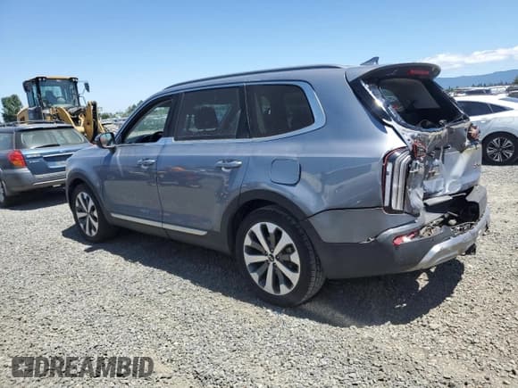 ✅ 2020 Kia Telluride S • VIN: 5XYP6DHC1LG017679 • Lot: 61028995. Listed on Copart with 35,743 mi. Free auction sales archive from the USA and detailed vehicle history report at DreamBid. Image 2.