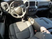 ✅ 2019 Chevrolet Silverado 1500 RST • VIN: 1GCRYEED4KZ354434 • Lot: 74256204. Wystawiony na Copart z przebiegiem 27 272 mil. Bezpłatny archiwum sprzedaży aukcyjnych z USA i szczegółowy raport historii pojazdu na DreamBid. Zdjęcie 8.