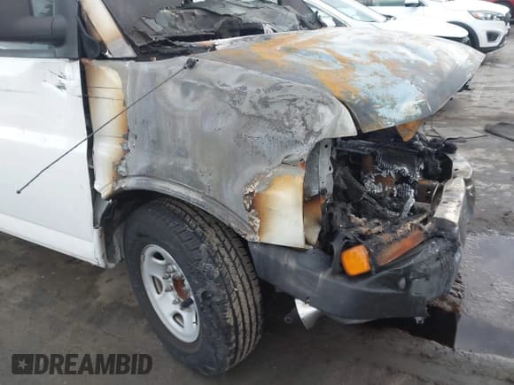 ✅ 2012 Chevrolet Express Cargo • VIN: 1GCWGFCG7C1198849 • Lot: 43769179. Listed on IAAI with Not provided. Free auction sales archive from the USA and detailed vehicle history report at DreamBid. Image 11.