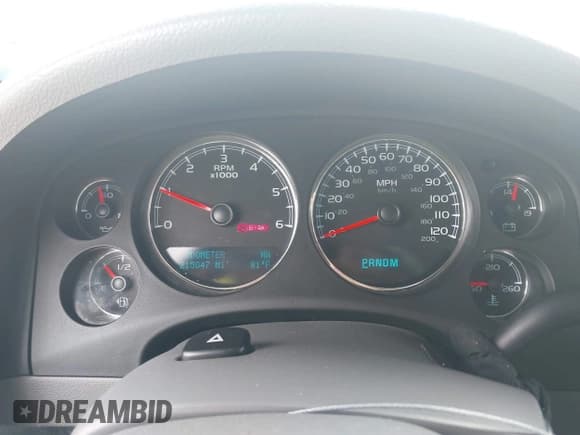 ✅ 2010 GMC Yukon SLT • VIN: 1GKUCCE07AR227268 • Lot: 42471770. Listed on IAAI with 215,047 mi. Free auction sales archive from the USA and detailed vehicle history report at DreamBid. Image 7.