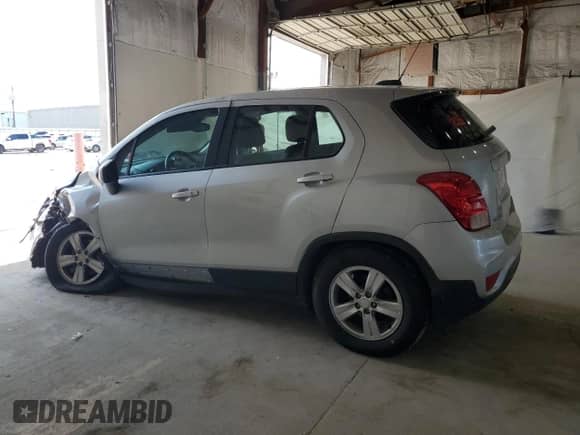 2017 Chevrolet Trax LS z VIN 3GNCJNSB9HL267780, wystawiony jako Copart lot #65526065 z przebiegiem 94 166 mil mil oraz Szkoda całkowita • Salvage title. Historia ofert i sprzedaży dostępna na DreamBid. Obrazek 2.