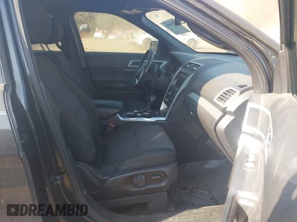 ✅ 2015 Ford Explorer XLT • VIN: 1FM5K7D82FGB72986 • Лот: 43758902. Опубликован ранее на IAAI с пробегом 210 343 миль. Бесплатный доступ к архиву аукционных продаж из США и подробный отчёт об истории автомобиля на DreamBid. Изображение 5.