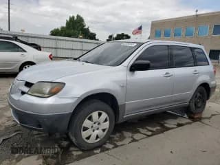 ✅ 2004 Mitsubishi Outlander LS • VIN: JA4LX31F94U057271 • Lot: 62026345. Listed on Copart with 230,087 mi. Free auction sales archive from the USA and detailed vehicle history report at DreamBid. Image 1.