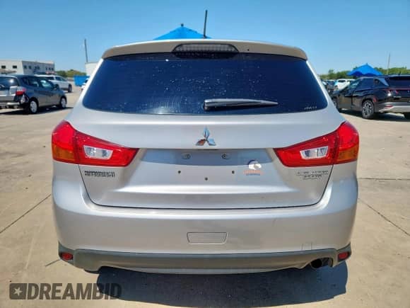 2015 Mitsubishi Outlander ES с VIN 4A4AR3AU1FE038290, выставлен на аукционе Copart как лот 71430325 с пробегом 109 474 миль миль и Чистый • Clean title. История ставок и продаж доступна на DreamBid. Изображение 6.