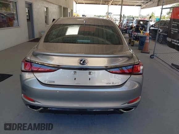 ✅ 2019 Lexus ES 350 • VIN: 58ABZ1B10KU033087 • Lot: 42519417. Wystawiony na IAAI z przebiegiem 44 407 mil. Bezpłatny archiwum sprzedaży aukcyjnych z USA i szczegółowy raport historii pojazdu na DreamBid. Zdjęcie 16.