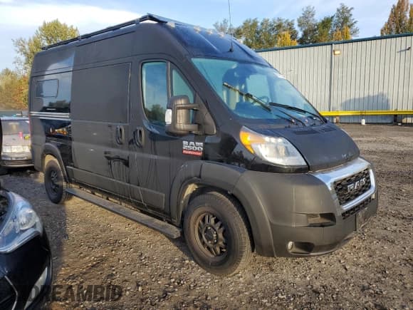 ✅ 2021 Ram ProMaster Cargo • VIN: 3C6LRVCG2ME531732 • Lot: 86318325. Listed on Copart with 54,326 mi. Free auction sales archive from the USA and detailed vehicle history report at DreamBid. Image 4.