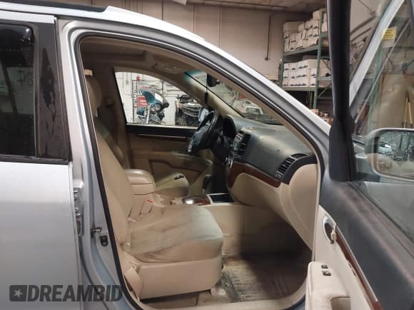✅ 2007 Hyundai Santa Fe SE • VIN: 5NMSH73E47H003222 • Lot: 42973181. Listed on IAAI with 151,860 mi. Free auction sales archive from the USA and detailed vehicle history report at DreamBid. Image 5.