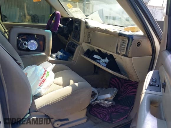 ✅ 2003 Chevrolet Suburban LS • VIN: 3GNEC16Z83G177914 • Лот: 41640705. Опубликован ранее на IAAI с пробегом Не указан. Бесплатный доступ к архиву аукционных продаж из США и подробный отчёт об истории автомобиля на DreamBid. Изображение 5.