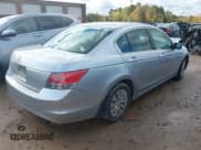 ✅ 2008 Honda Accord LX • VIN: 1HGCP26328A155064 • Lot: 43576430. Wystawiony na IAAI z przebiegiem 232 031 mil. Bezpłatny archiwum sprzedaży aukcyjnych z USA i szczegółowy raport historii pojazdu na DreamBid. Zdjęcie 4.