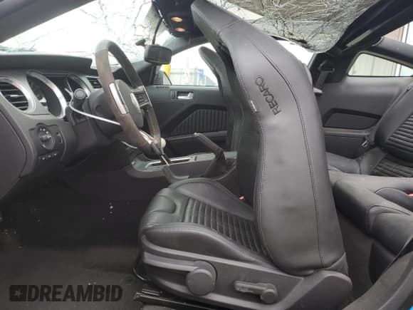 ✅ 2012 Ford Mustang Shelby GT500 • VIN: 1ZVBP8JS6C5238197 • Lot: 48987125. Listed on Copart with 3,975 mi. Free auction sales archive from the USA and detailed vehicle history report at DreamBid. Image 7.