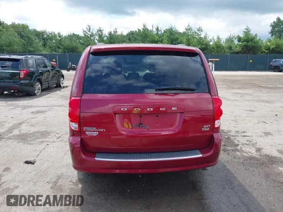 ✅ 2015 Dodge Grand Caravan SXT • VIN: 2C4RDGCG8FR541146 • Lot: 43095164. Wystawiony na IAAI z przebiegiem 147 681 mil. Bezpłatny archiwum sprzedaży aukcyjnych z USA i szczegółowy raport historii pojazdu na DreamBid. Zdjęcie 16.