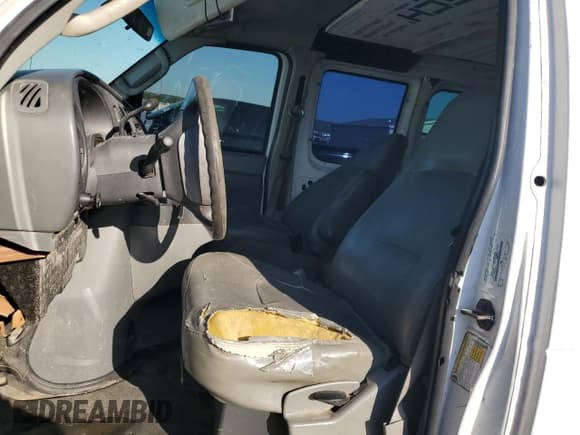 ✅ 2008 Ford Econoline Cargo Commercial • VIN: 1FTNS24L38DA33174 • Lot: 73706534. Listed on Copart with 284,603 mi. Free auction sales archive from the USA and detailed vehicle history report at DreamBid. Image 7.