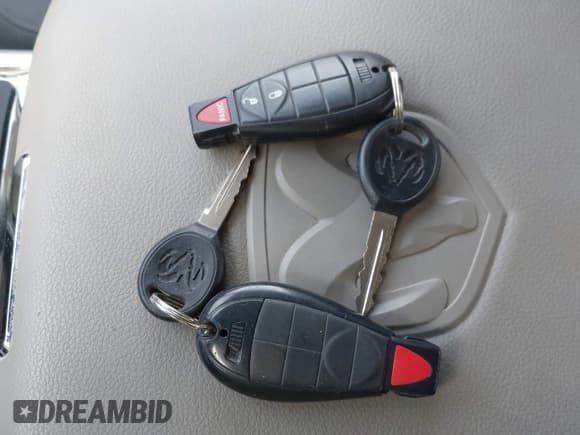 ✅ 2009 Dodge 1500 SLT • VIN: 1D3HB18P79S768958 • Lot: 41244016. Wystawiony na IAAI z przebiegiem 74 401 mil. Bezpłatny archiwum sprzedaży aukcyjnych z USA i szczegółowy raport historii pojazdu na DreamBid. Zdjęcie 11.