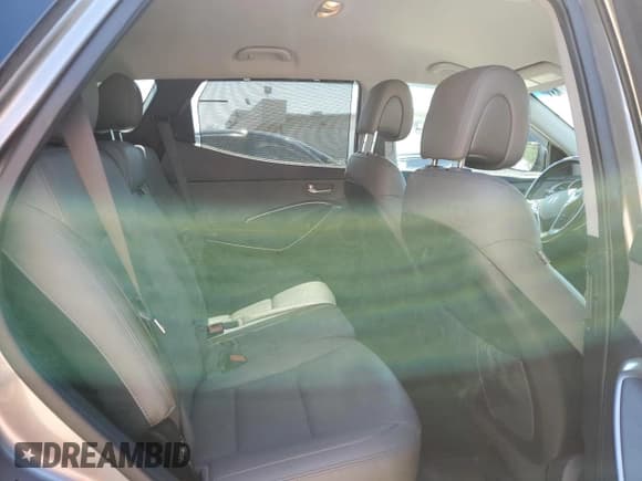 ✅ 2018 Hyundai Santa Fe 2.4L • VIN: 5NMZUDLB1JH063514 • Лот: 46980103. Опубликован ранее на Copart с пробегом 74 586 миль. Бесплатный доступ к архиву аукционных продаж из США и подробный отчёт об истории автомобиля на DreamBid. Изображение 11.